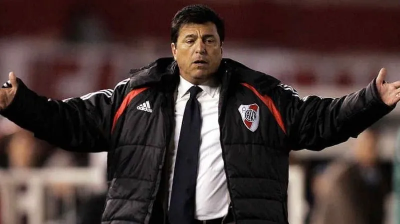 Passarella: "Sé que no soy el culpable del descenso de River"