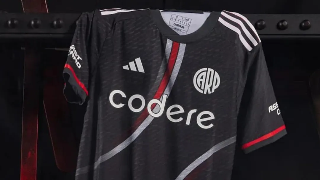 Nueva camiseta River alternativa 2024