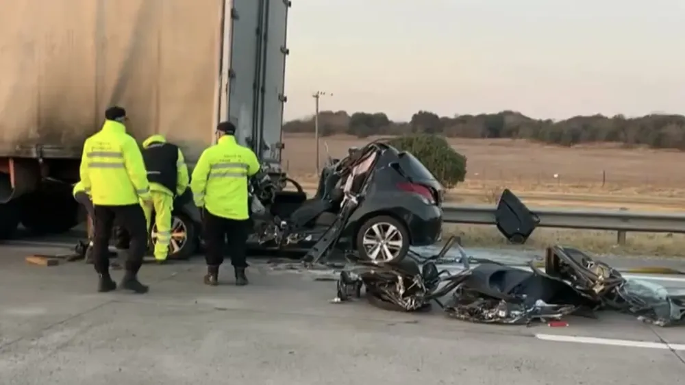 Choque auto hinchas River muete