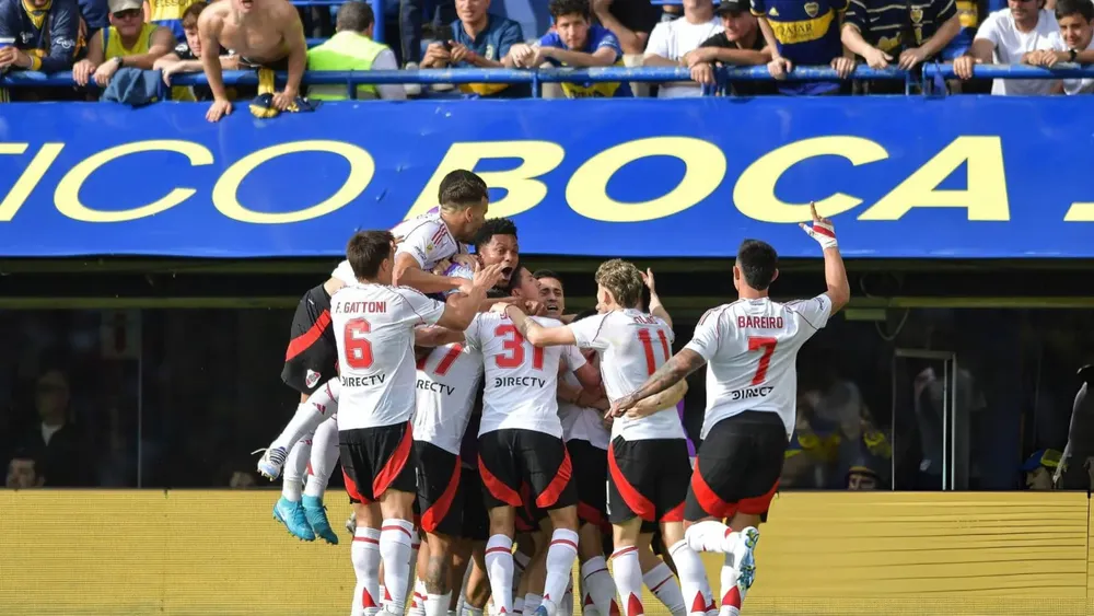 Equipo River festejo gol Bombonera Superclásico Boca