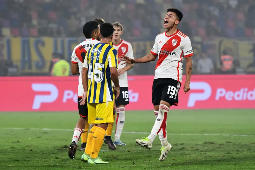 claudio-echeverri-river