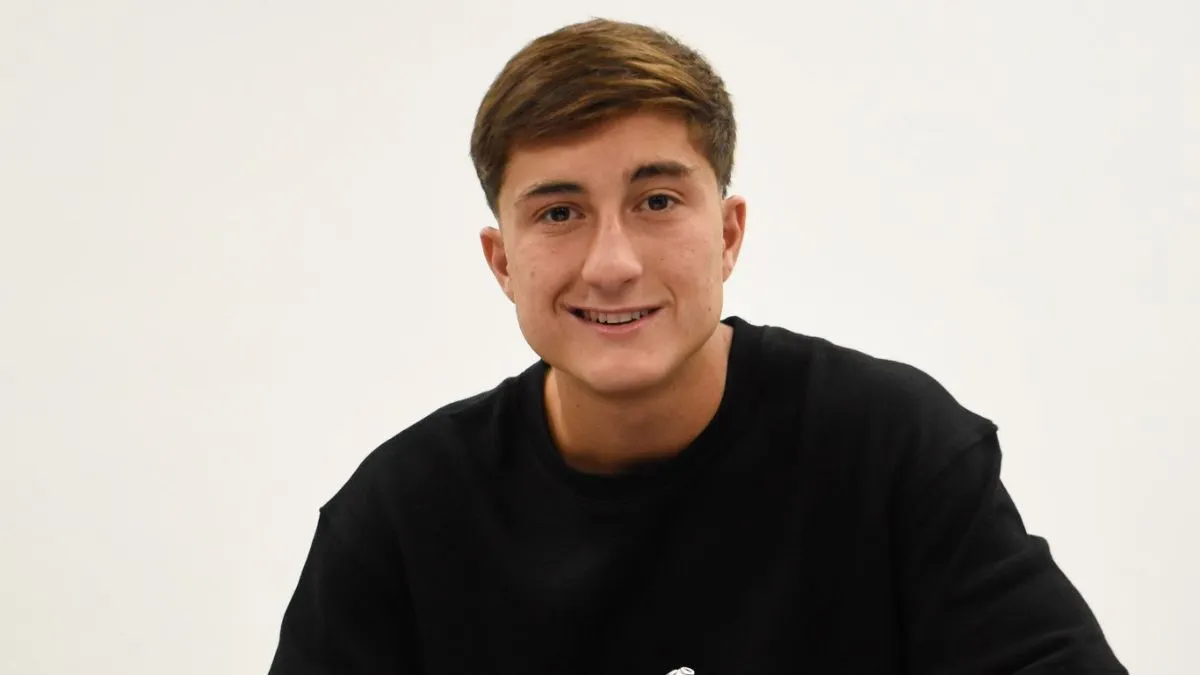 Agustín De la Cuesta firmó su contrato con River