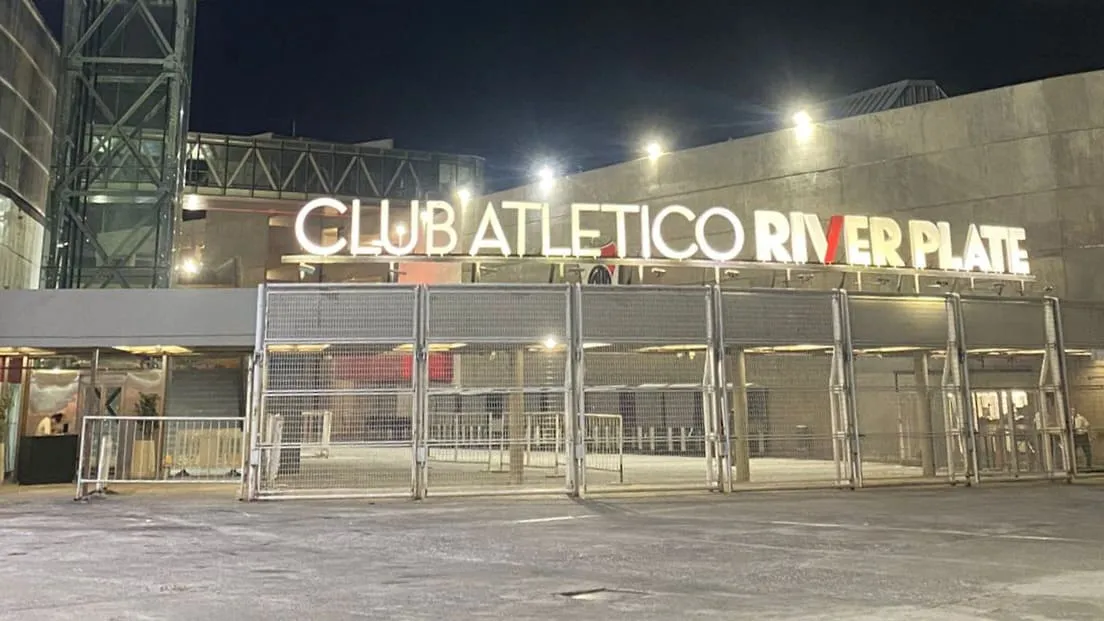 Puerta estadio Monumental Club River Plate (Foto: RMG)