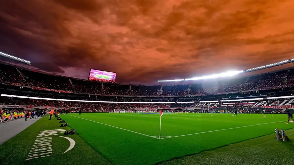 estadio Monumental atardecer River