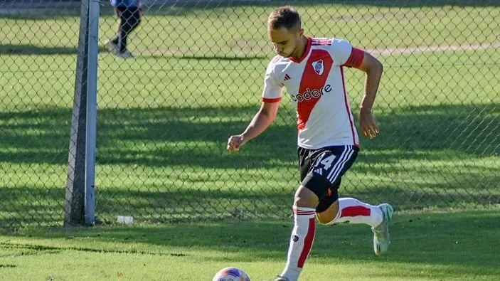 Leandro Peña Biafore River Reserva 2024