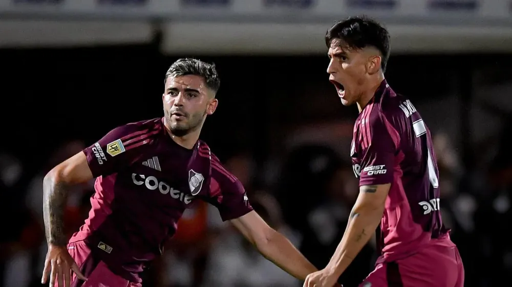 Festejo gol Matías Rojas Simón River debut Platense