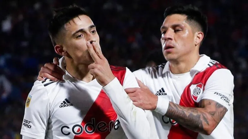 Pablo solari Enzo Pérez River (Foto: Bolavip)