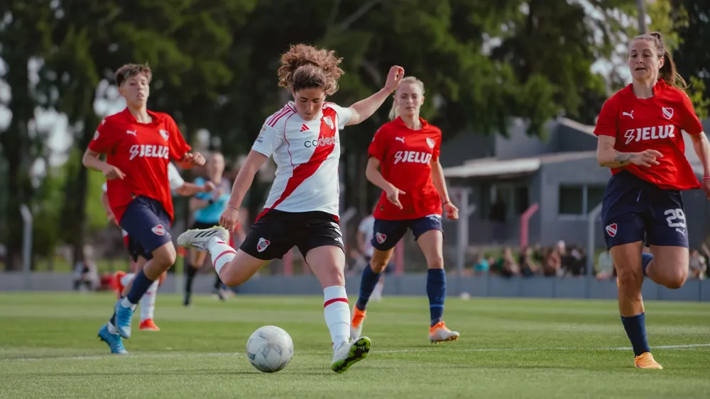 Lara López Femenino River Independiente 