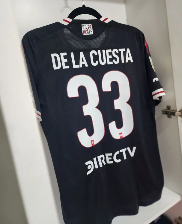 Camiseta De La Cuesta debut River 