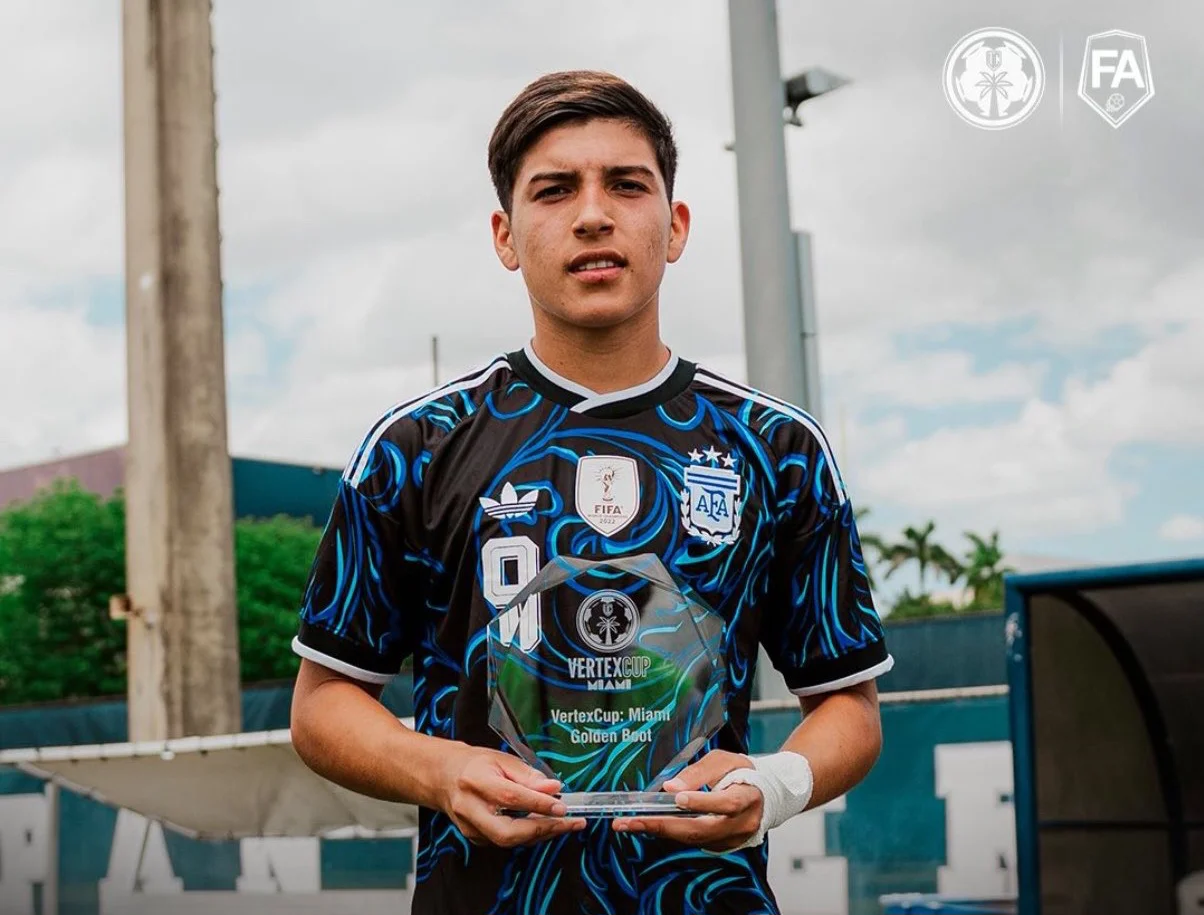 Bruno Cabral goleador selección Argentina inferiores River  (Foto: Vertex Soccer)