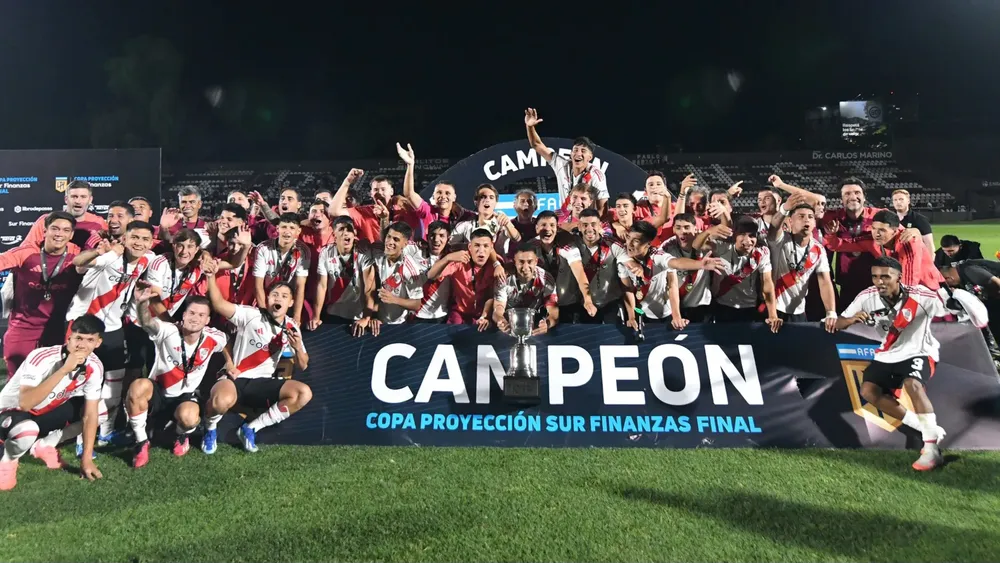 Equipo campeón Reserva River 2024 Copa Proyección