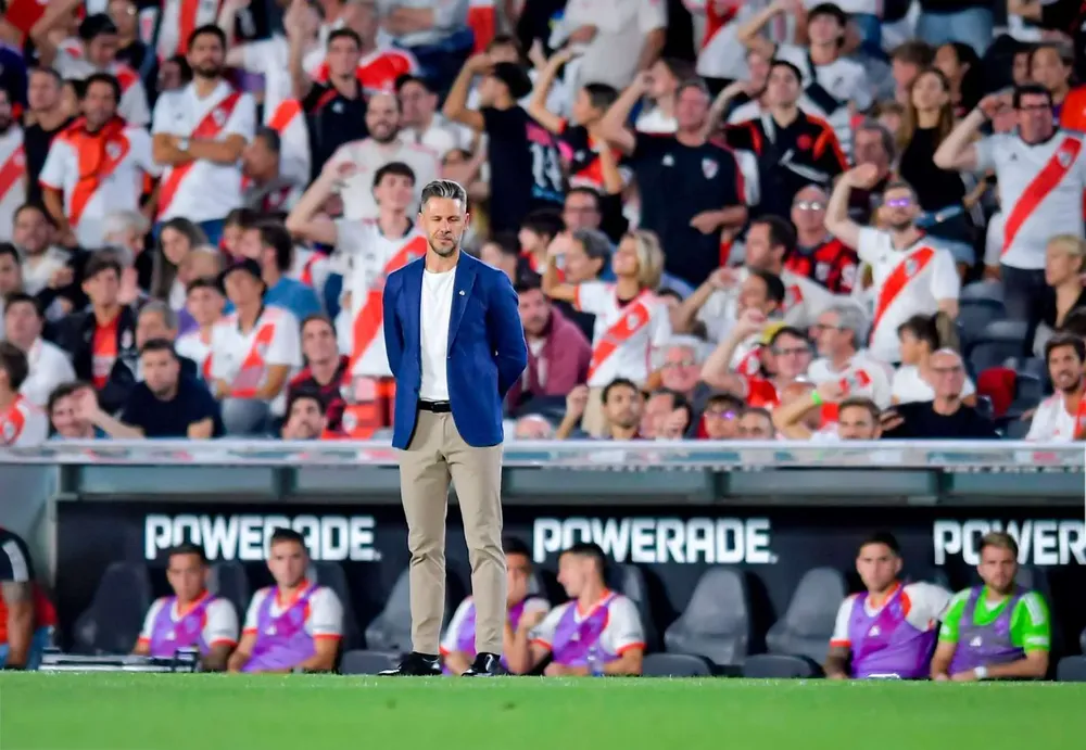 Martín Demichelis Independiente Rivadavia