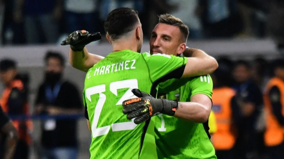 Dibu Martínez, Franco Armani