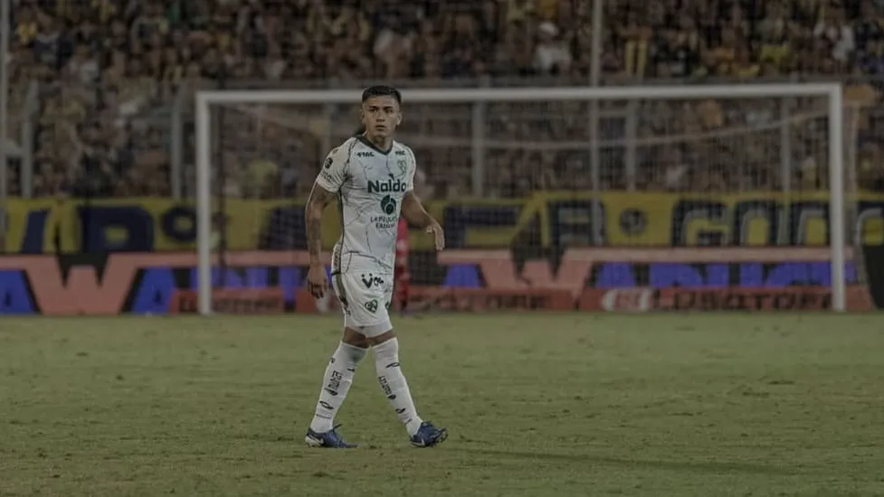 Debut Elián Giménez Sarmiento Primera Rosario (Foto: Sarmiento)