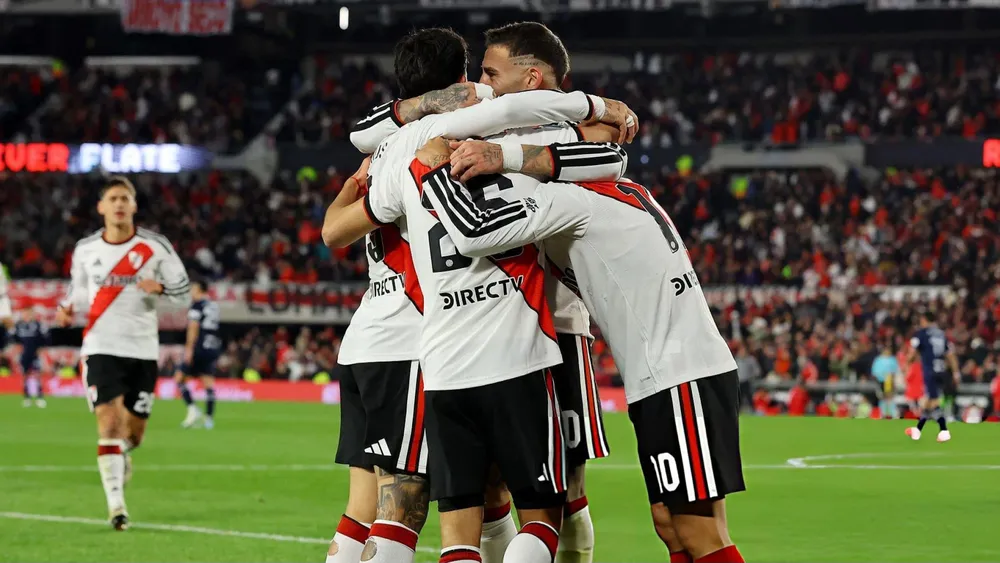 Equipo festejo gol River (Foto: Getty Images)