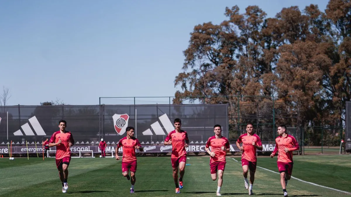 Entrenamiento en River Camp