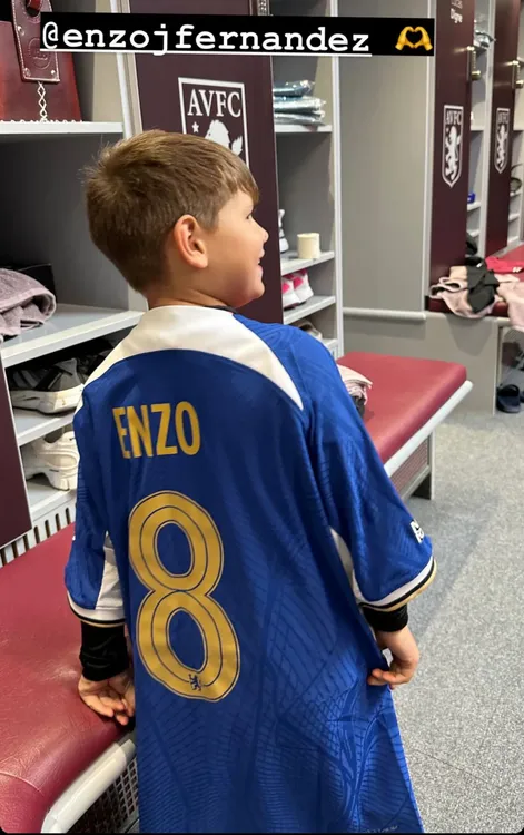 El regalo de Enzo Fernández al hijo del Dibu