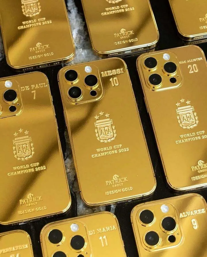 El lujoso regalo que recibieron Armani y los ex River