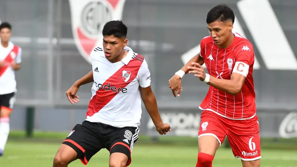 Alexis González Reserva River Huracán