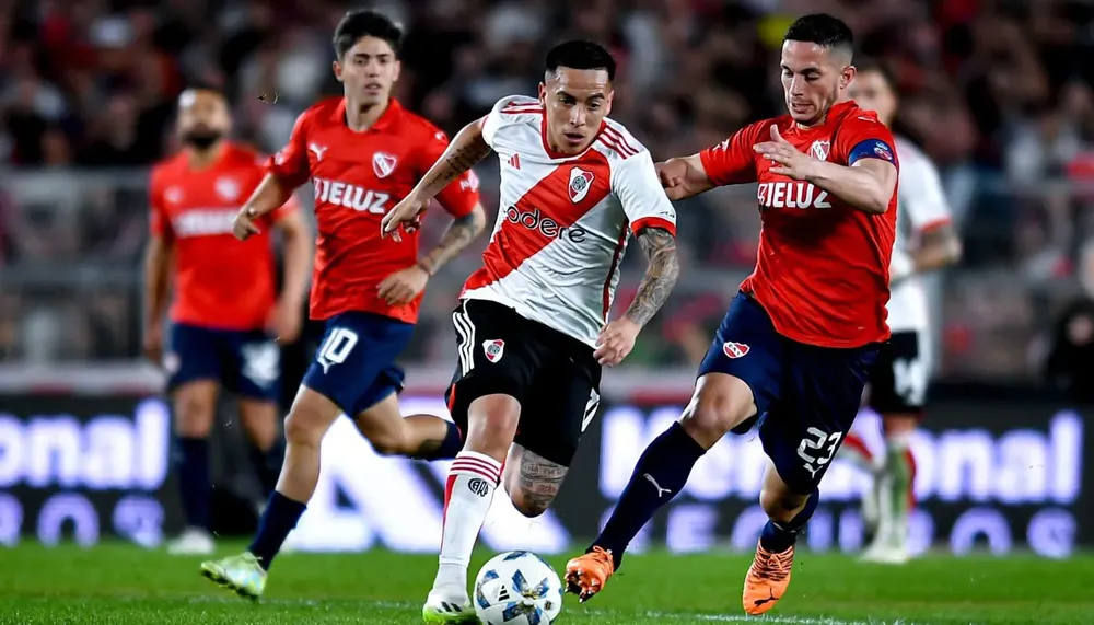 Esequiel Barco River Plate Independiente