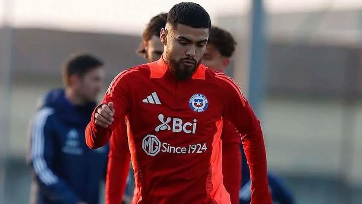 Paulo Díaz se retiró de la práctica con molestias