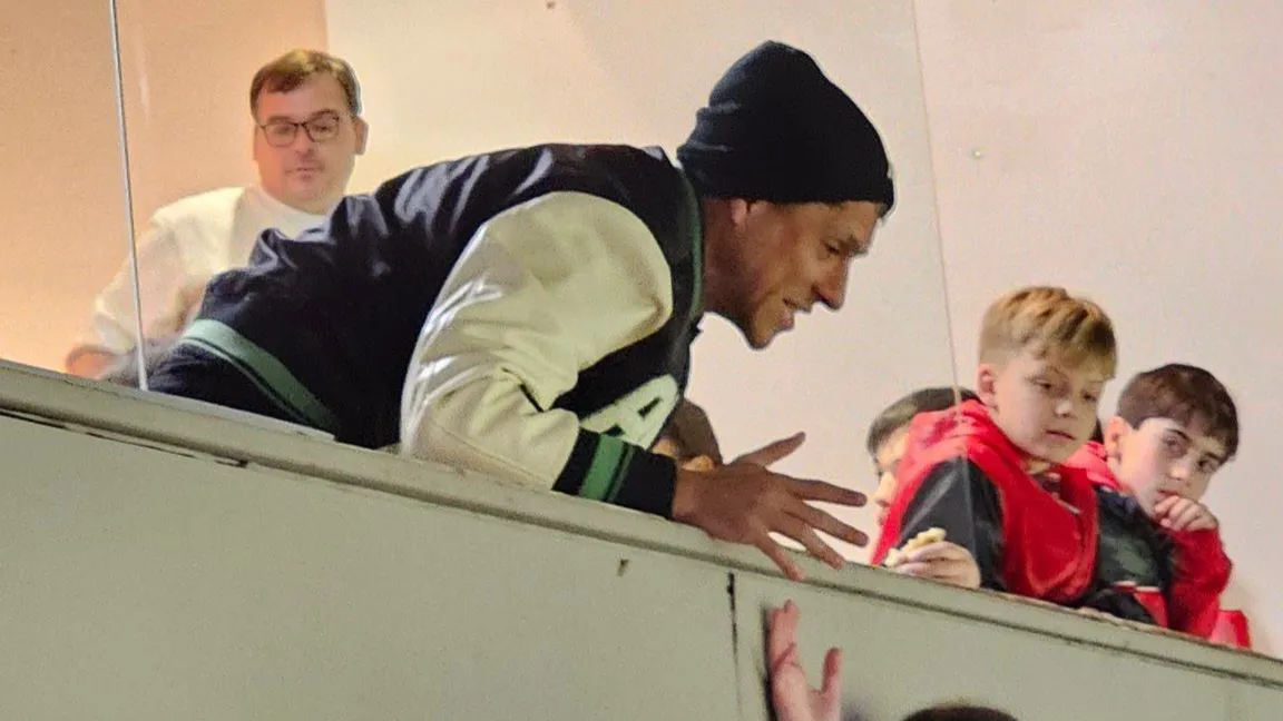 Enzo Pérez presente estadio Monumental River Talleres (Foto: @luchio)