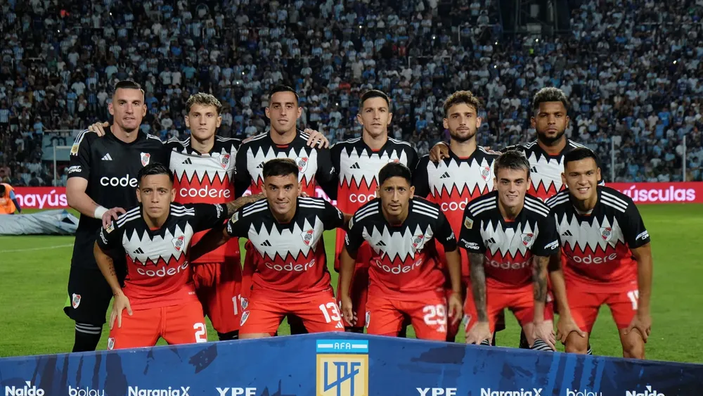 Formación River Atlético Tucumán 2024 (Foto: Getty)