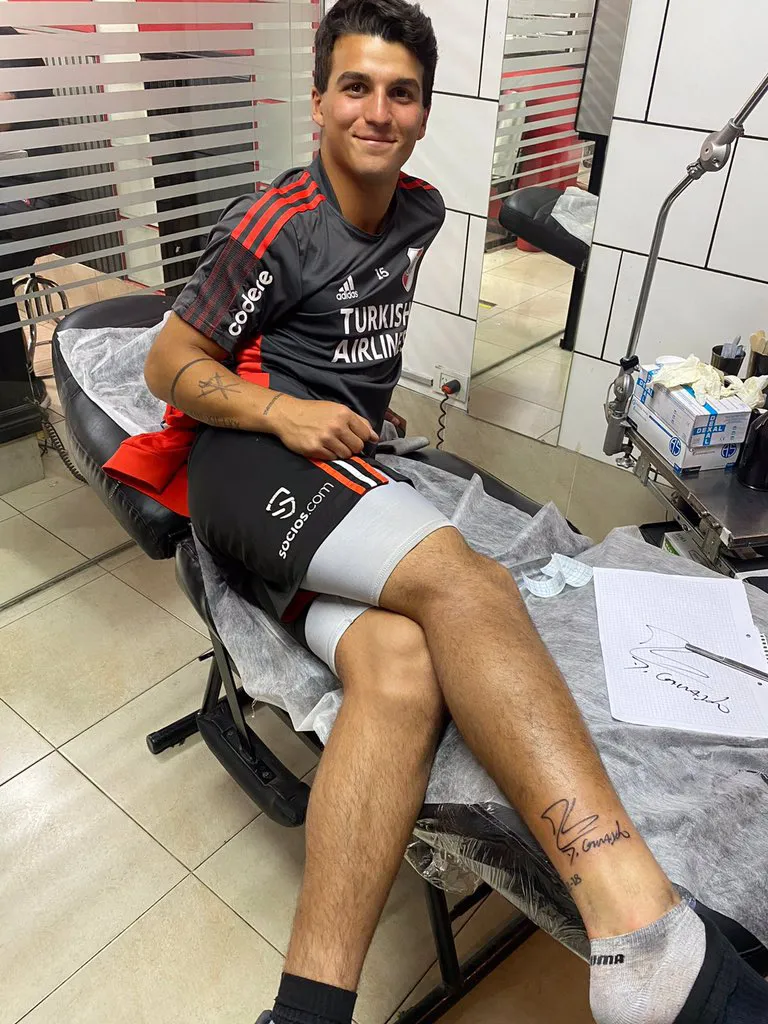 Enzo Evangelista tatuaje de Gallardo