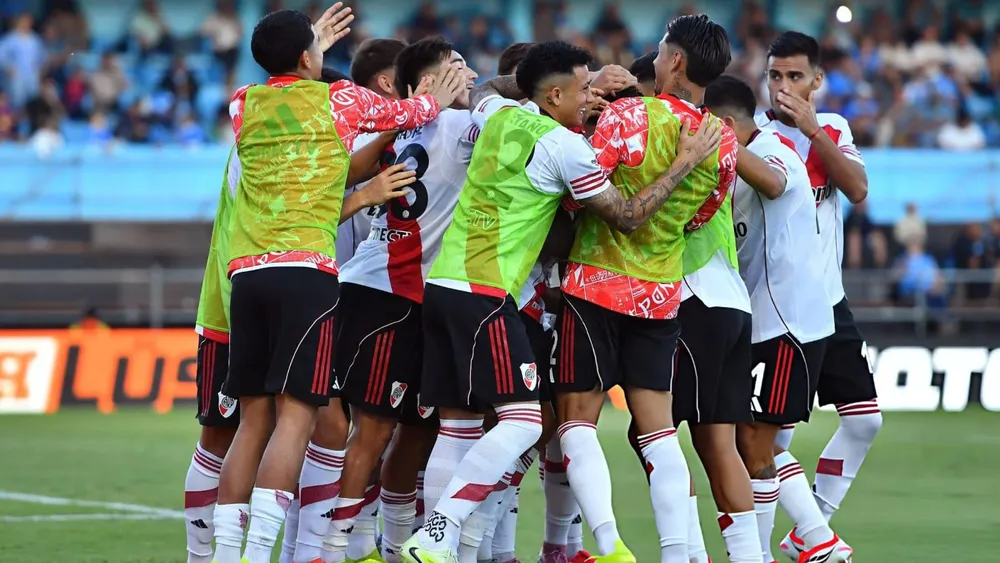 Equipo festejo gol River   (Foto: Getty Images)