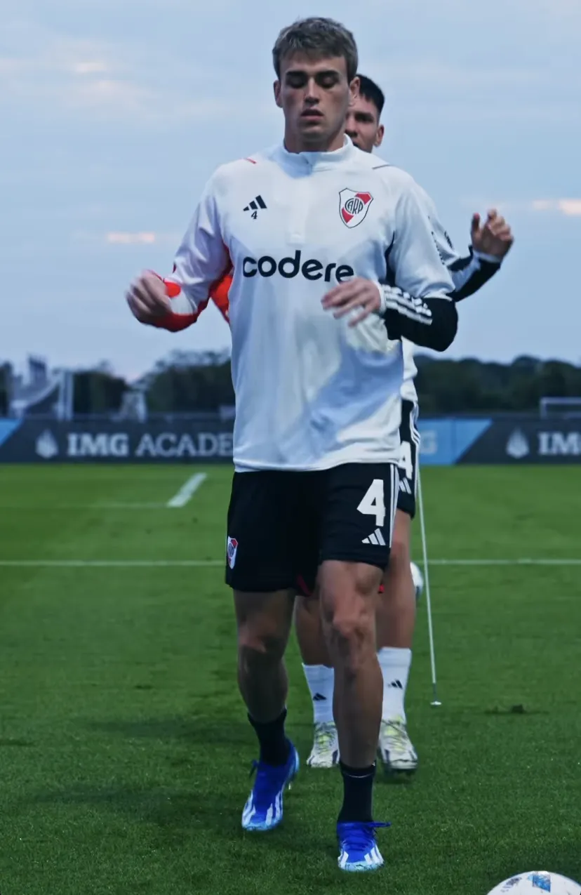 Nicolás Fonseca número 4 entrenamiento (Foto: River Plate) 