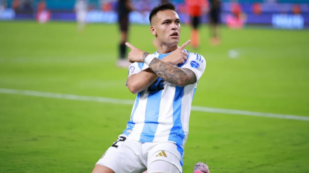 Festejo gol Lautaro Martínez Selección Argentina