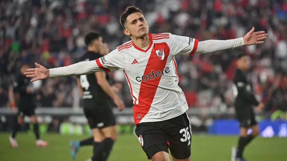 Pablo Solari Festejo gol River Plate Olimpia
