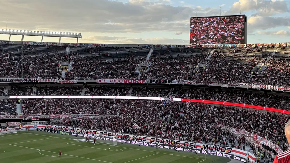 Hinchas River estadio Monumental  (Foto: Matías Ledesma)