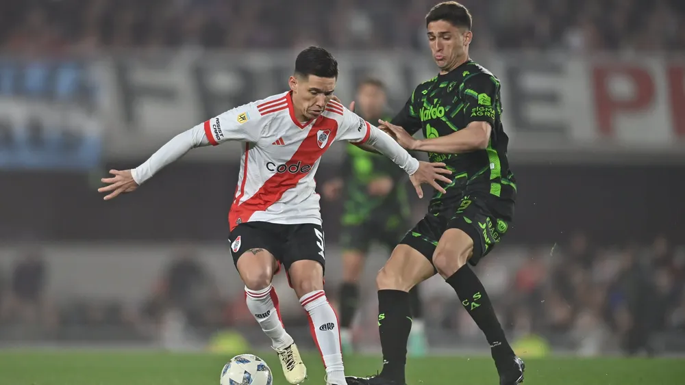 Matías Kranevitter River Sarmiento Monumental