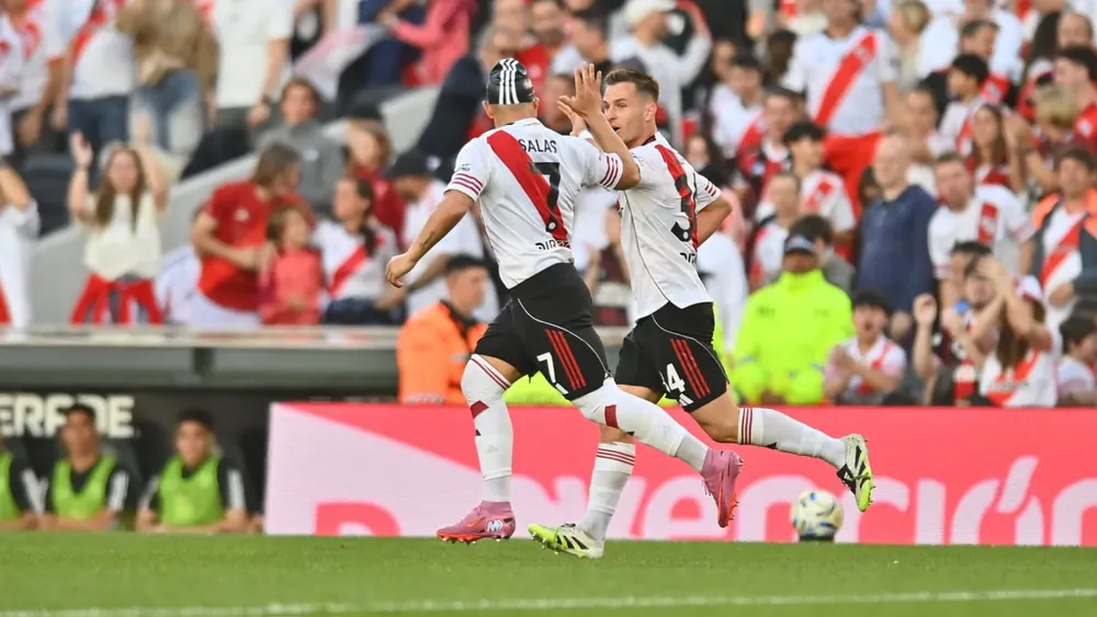 Giuliano Galoppo Maxi Salas River gol (Foto: River Plate)