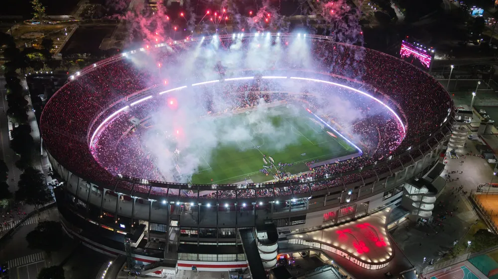 Estadio Monumental hinchas River