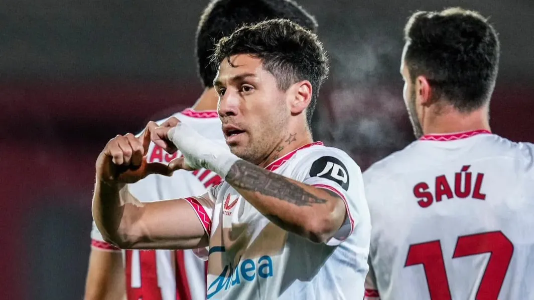 Gonzalo Montiel Sevilla festejo gol