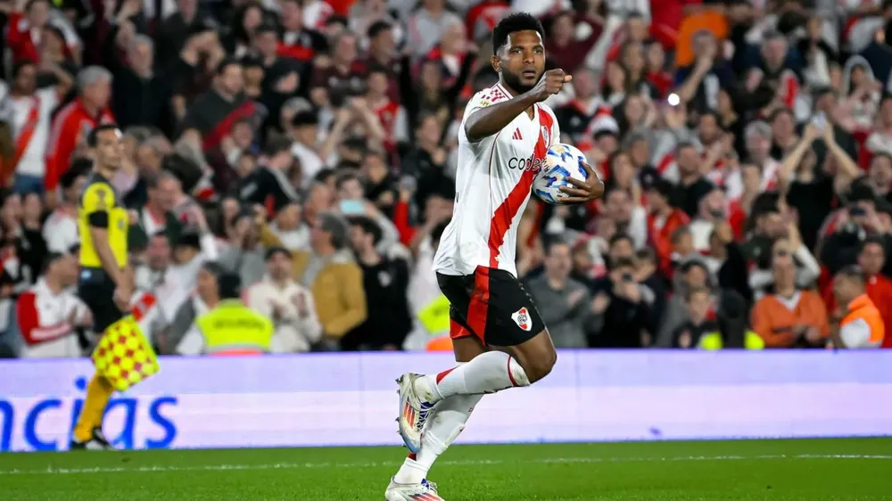 Miguel Ángel Borja festejo gol River Monumental