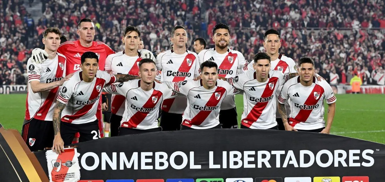 Formación River Plate vs Libertad