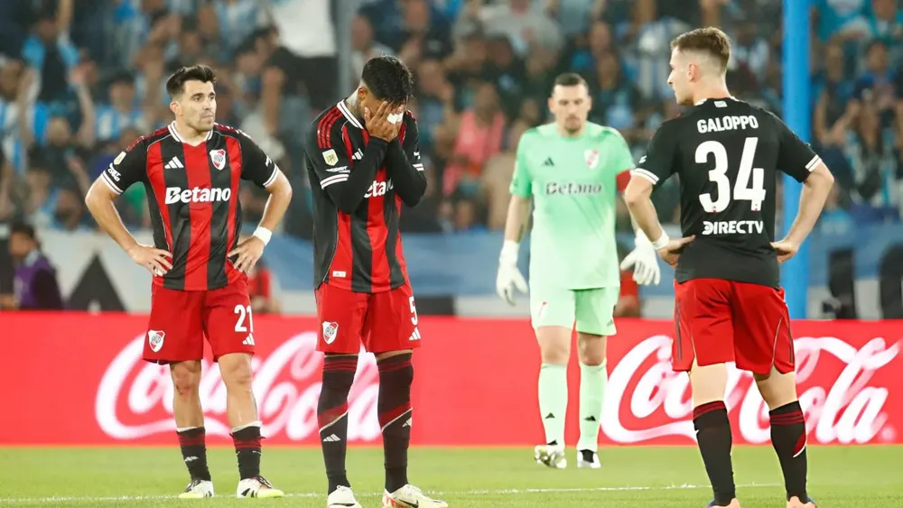 Jugadores River derrota equipo