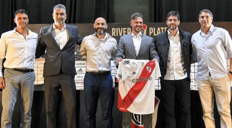 Cuerpo técnico Martín Demichelis River 2023