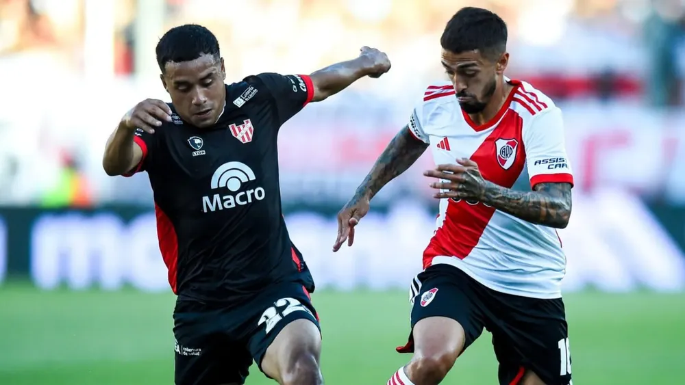 Manuel Lanzini River Plate Instituto Córdoba