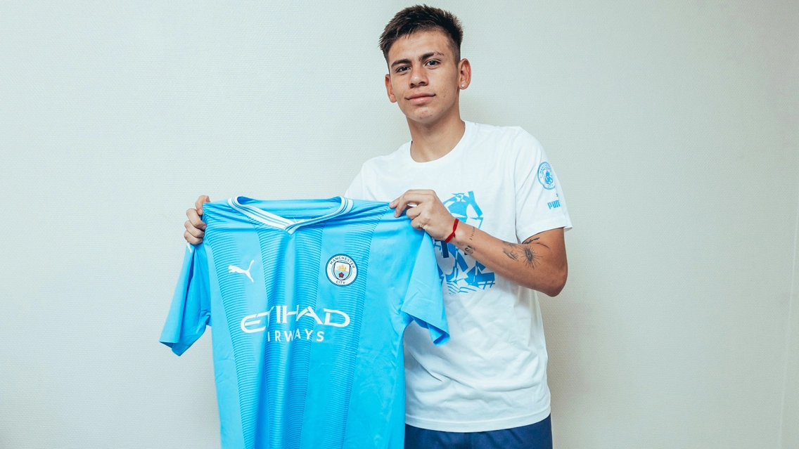 Claudio Echeverri Manchester City camiseta