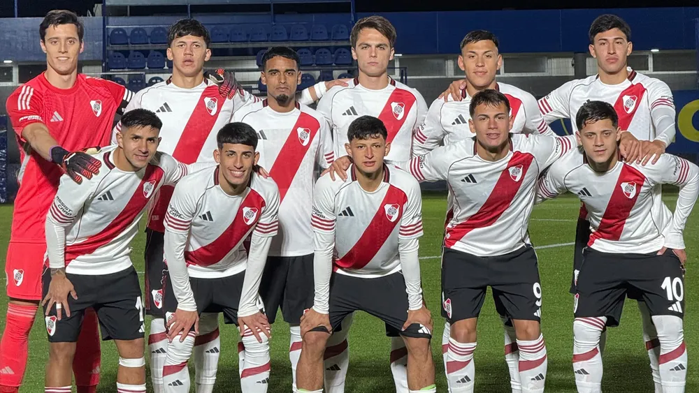 Equipo Reserva River formación (Foto: Liga Profesional)