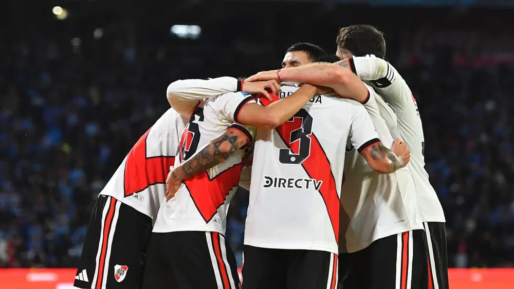 Equipo festejo gol River (Foto: Getty Images)
