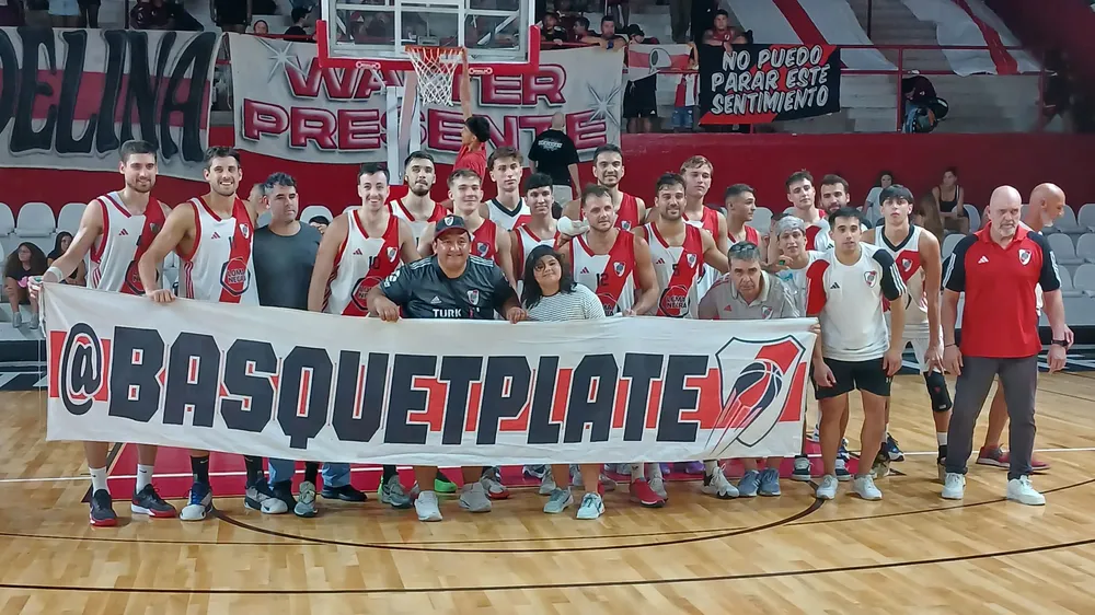 Equipo básquet River Microestadio