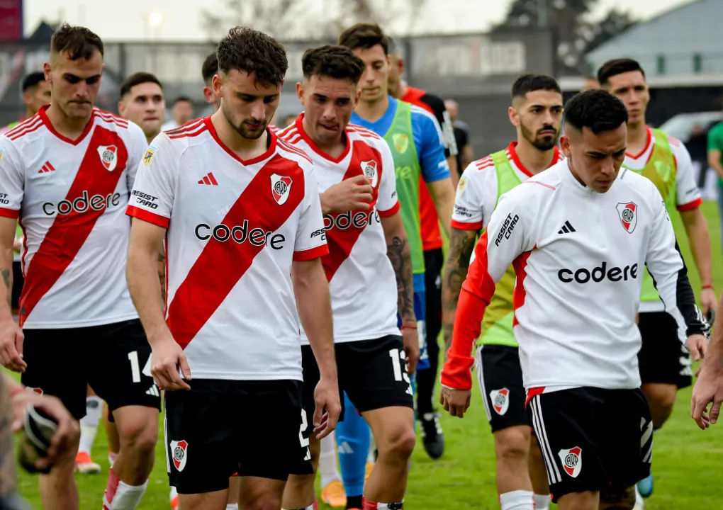 Equipo River derrota Riestra