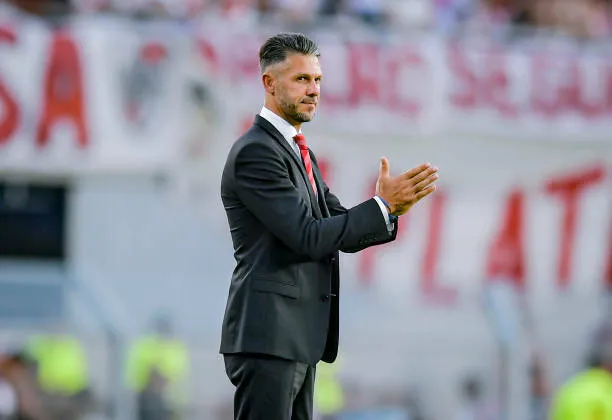 ¿Demichelis cambia a los dos centrales para el sábado?