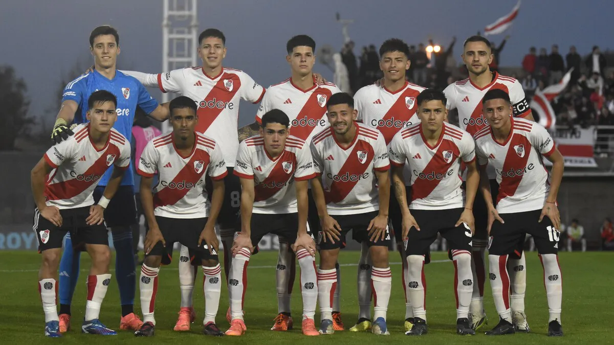 Formación River Defensa Reserva 2024 (1)