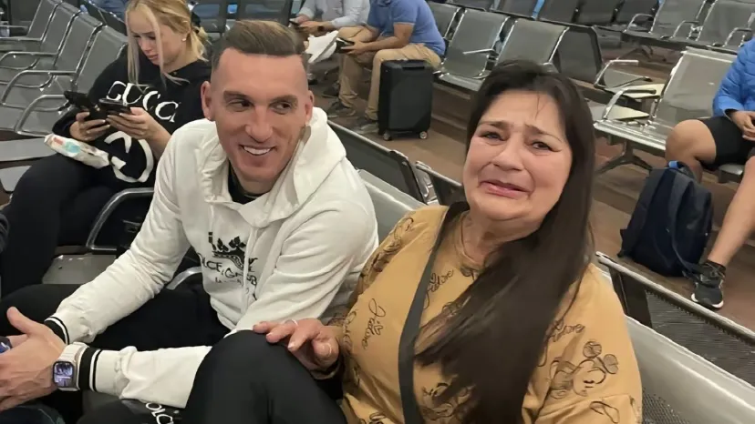  Franco Armani fanática aeropuerto